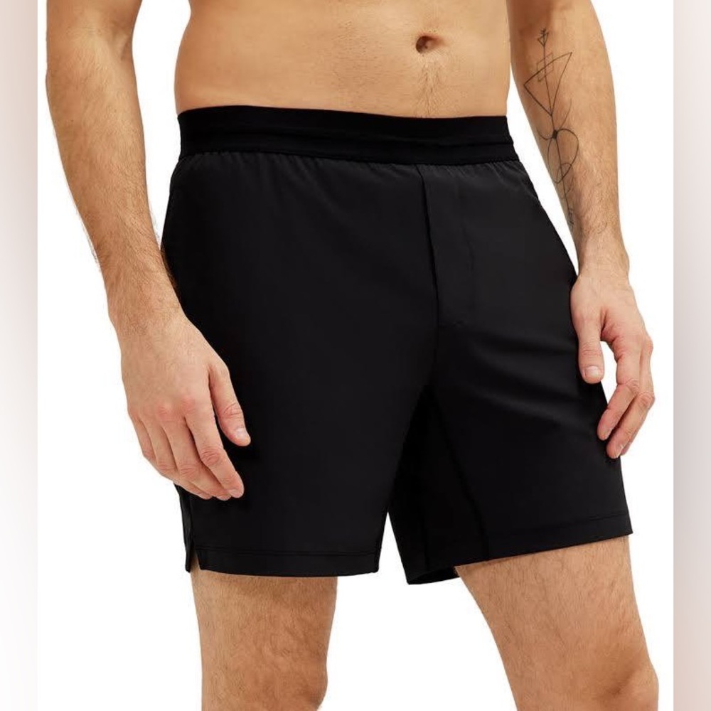 Rhone Mens Mako Active short size large